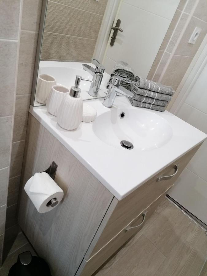 Hotel Entre Les 2 Roches Prissé 外观 照片