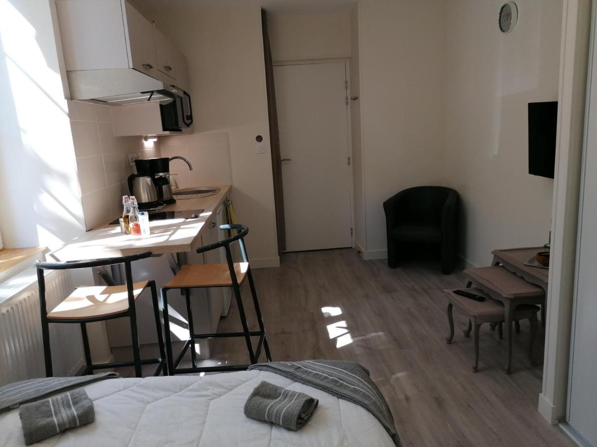 Hotel Entre Les 2 Roches Prissé 外观 照片
